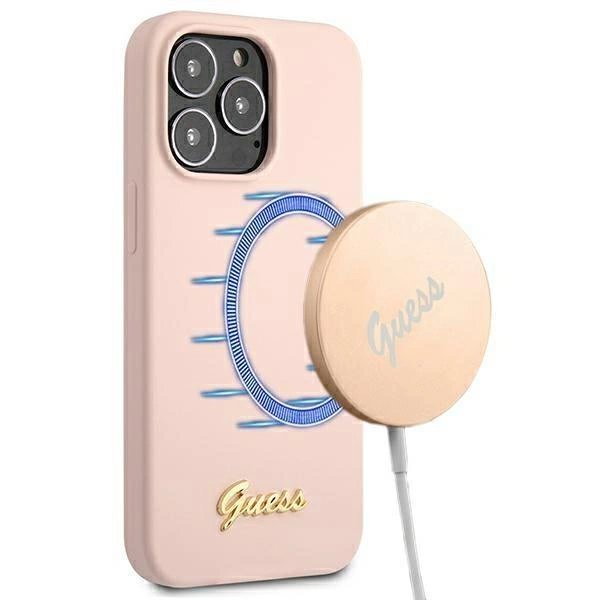 Silikonové pouzdro Guess Script Gold Logo MagSafe pro iPhone 13 Pro / iPhone 13 - světle růžové