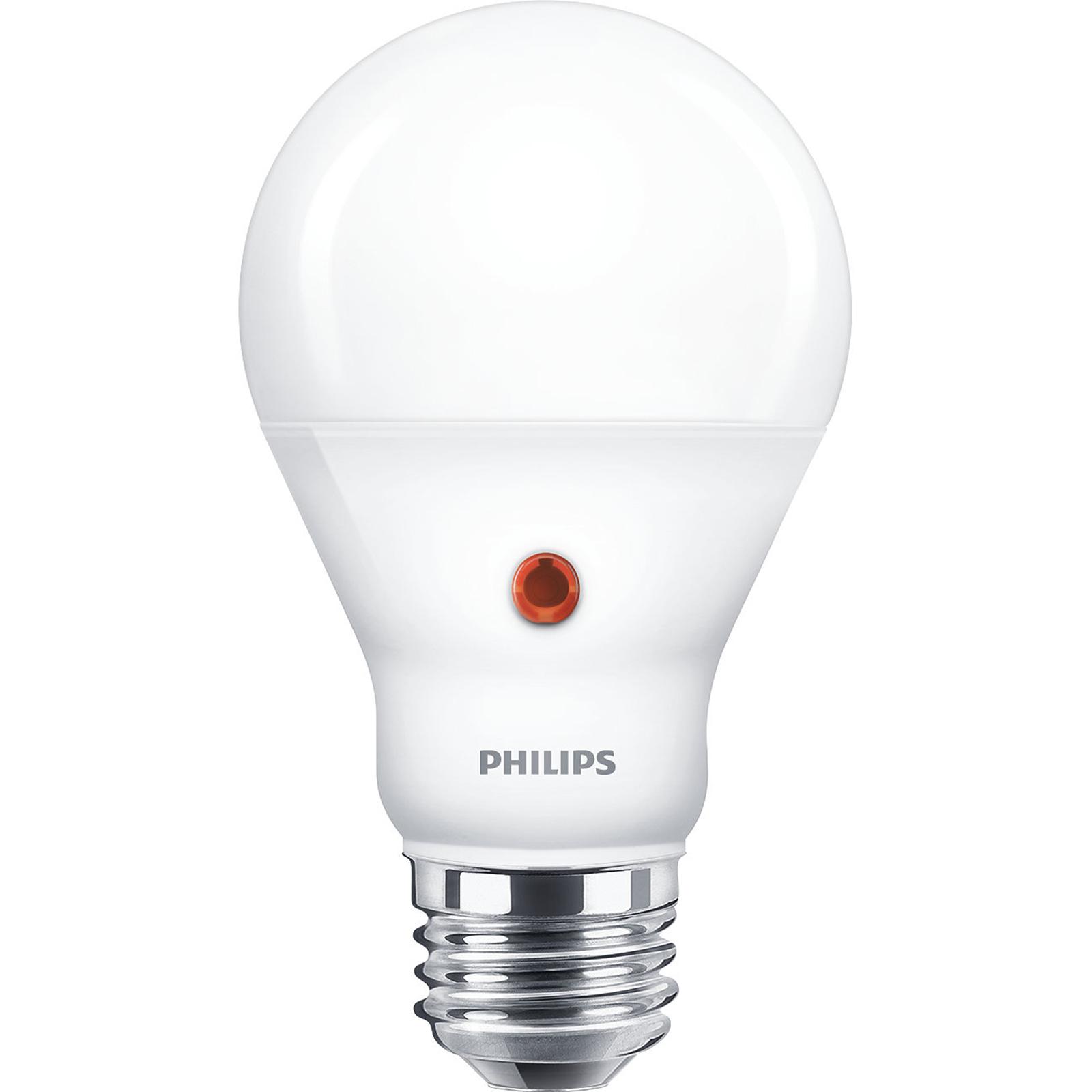 LED žárovka E27 A60 7.5W = 60W 806lm 2700K Teplá bílá 250° s čidlem soumraku PHILIPS PHICLAO0005
